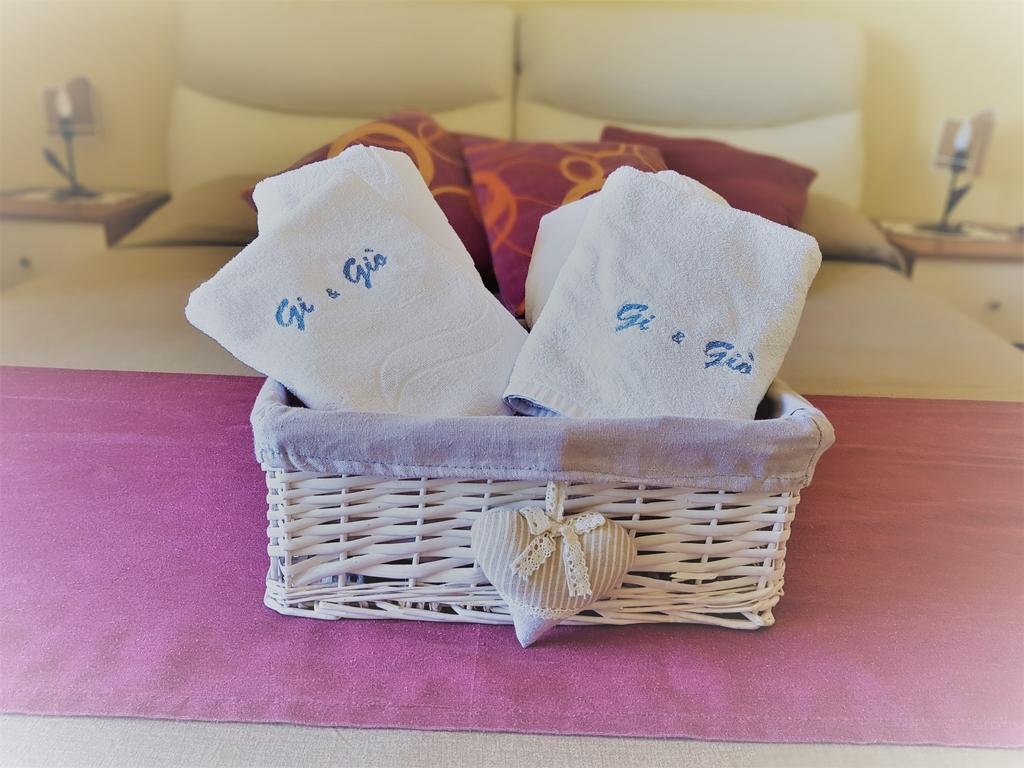 B&B Gi & Gio Càbras Екстериор снимка